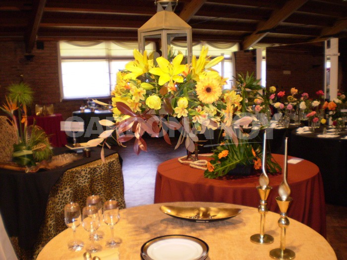 Garden Club organiza Taller de Mesas"