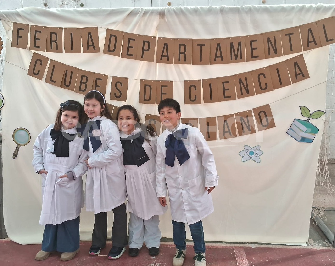 Clubes de ciencia de Cardona fueron distinguidos en la Feria Departamental