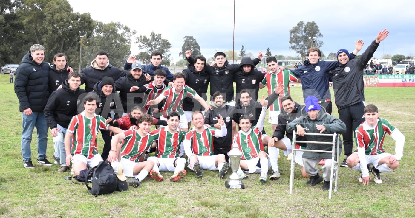 Colón cerró el Clausura con títulos en Primera y Tercera División — imagen 2