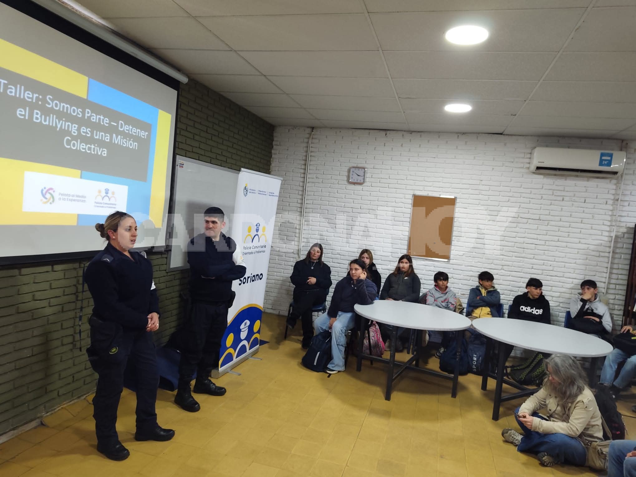 Charla sobre bullying y ciberbullying en la Escuela Técnica Cardona