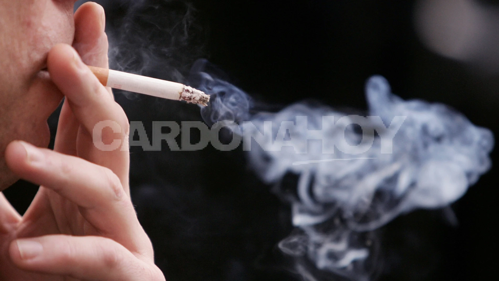 Proyecto de Cabildo Abierto para ampliar la prohibición de fumar en espacios públicos avanza en comisión