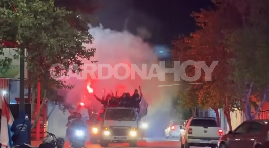 Investigan denuncian por disparo de arma de fuego tras partido de fútbol anoche en Cardona.