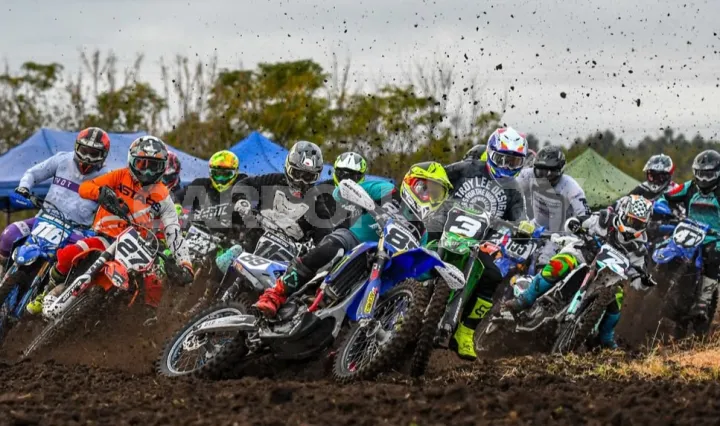 Excelente cierre de temporada para pilotos de MACYFS: Mauricio Zabala campeón y Alexander Kelland vicecampeón regional